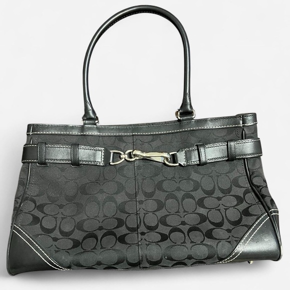 Coach - Picture 4 of 10